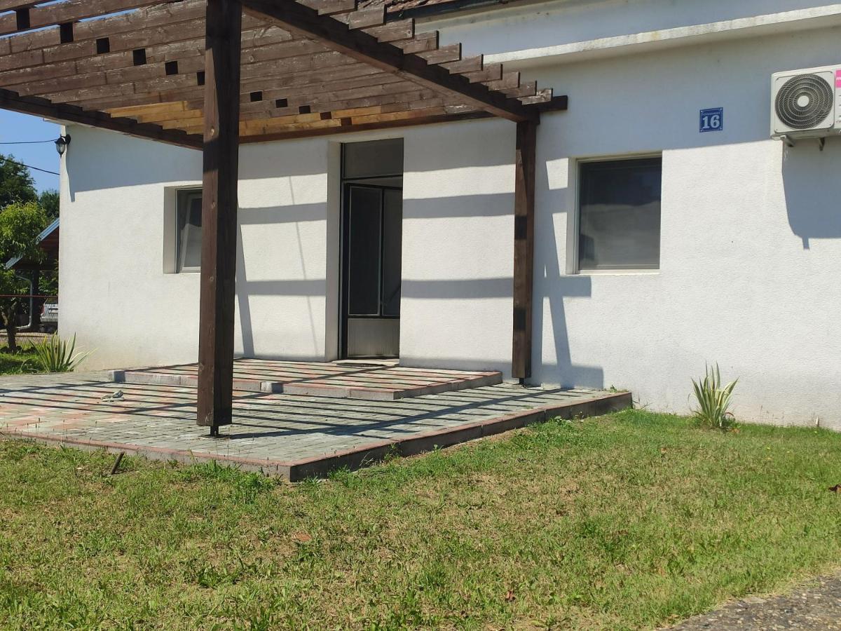 Apartmani Nova Topola Luaran gambar